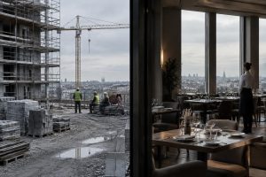 découvrez les causes et les impacts d’une baisse d’activité dans le bâtiment et la restauration, ainsi que des pistes pour mieux y faire face.